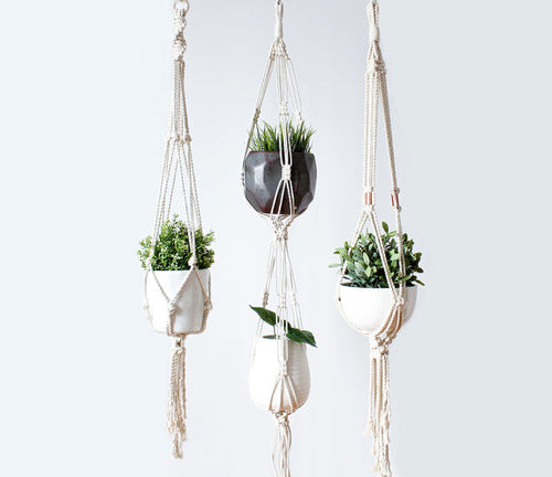 Hanging macramé plant holder made of natural cotton