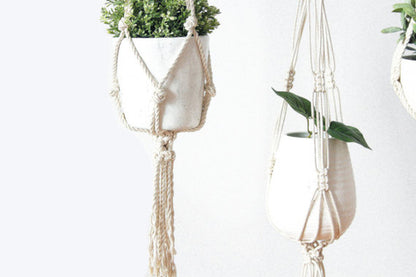 Hanging macramé plant holder made of natural cotton